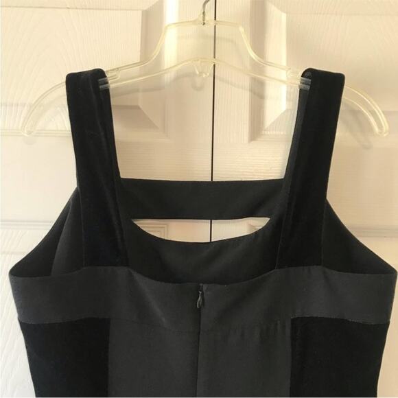 YL by Yair velvet trimmed little black dress size 12 - Picture 6 of 9